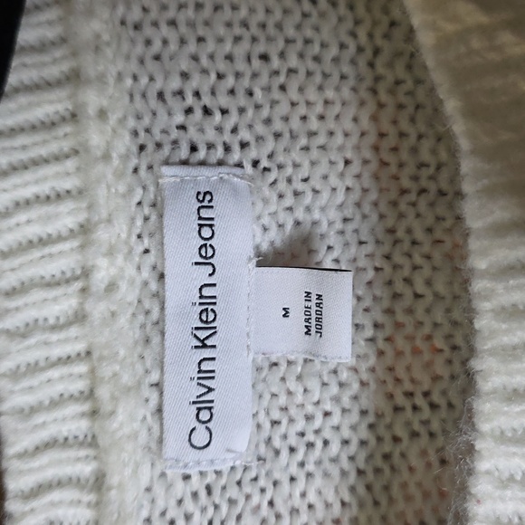 🌟 Calvin Klein Women's Sweater in White and Black Size Medium - Picture 2 of 5